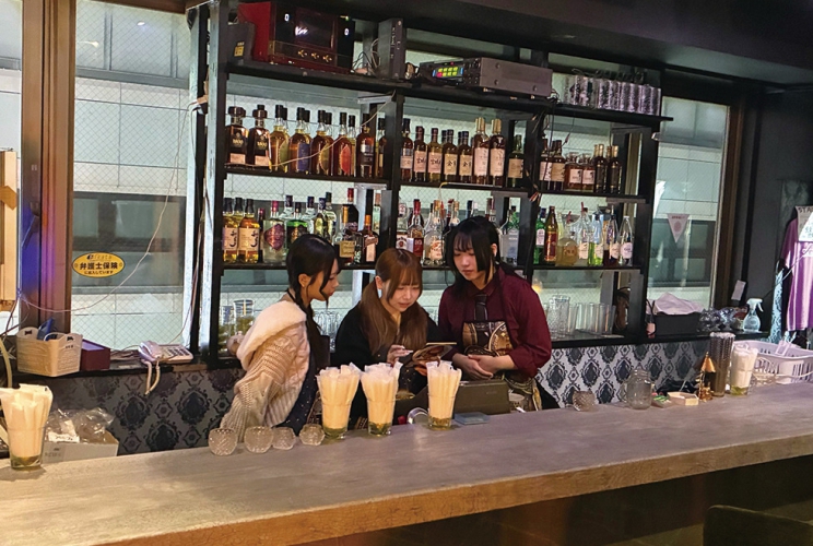 とってもリーズナブルで幅広い層から支持される「STADIUM」系列店