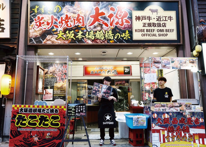 場所は駅前通り南6条の「札幌かに源」2F、屋台絶賛出店中