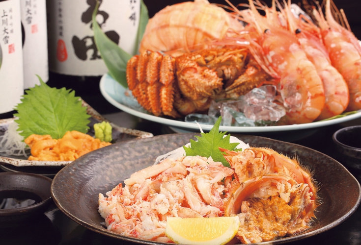職人が1ハイまるごと丁寧に捌いた「浜ゆで毛ガニむき身」甲羅みそ付きなど、とにかくカニ料理が豊富