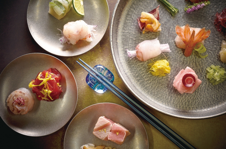 即肴、進肴、温肴といったお酒のアテはとても豊富。握りや細巻、お茶漬けなどのご飯メニューも多数用意している