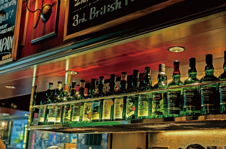 専門店としてARDBEGの正規限定品が北海道内では最優先で入荷、レアな逸品もあるらしい