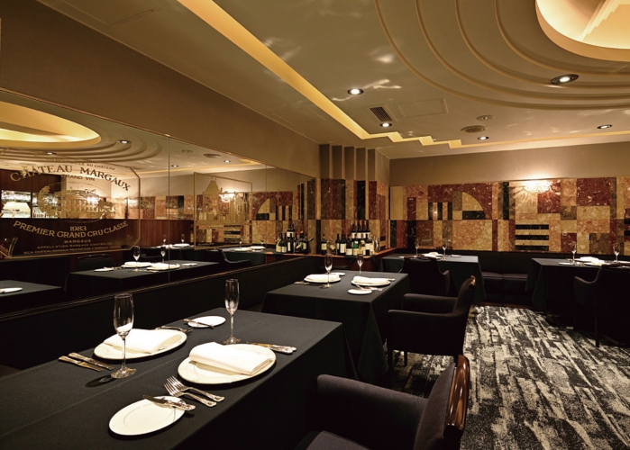 花やケーキ、生演奏など各種オプションを用意