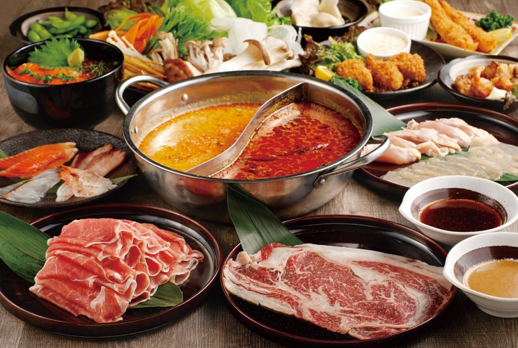 ダシは全7種、肉は全6種で9部位を用意、タレや薬味も豊富