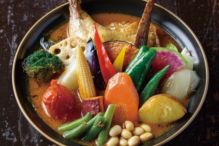 これぞ侍.の真骨頂、チキンと一日分の野菜20品目2,420円は男女問わず大人気のメニュー