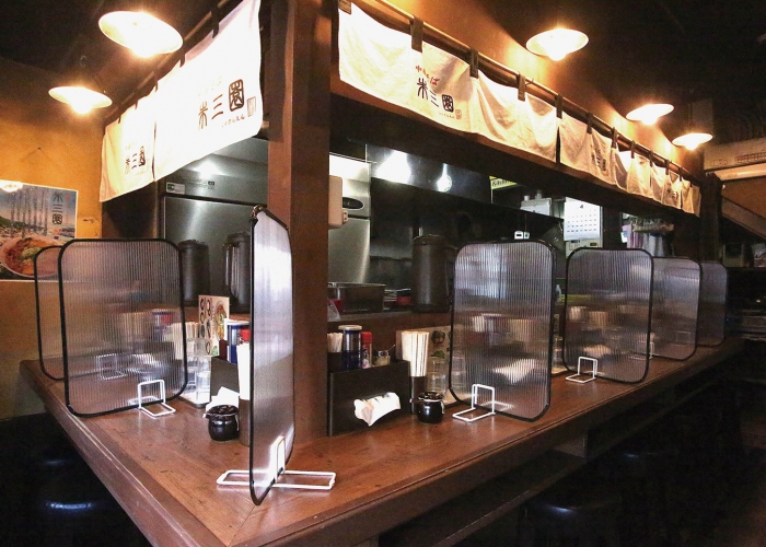 カウンター10席、札幌では珍しい尾道ラーメンを楽しめる店