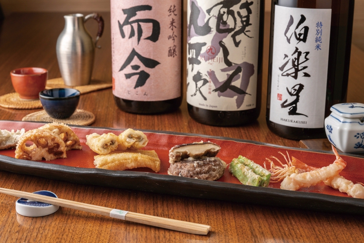 秋が深まるとさらに美味しくなる素材が揃う、コースは8,470円、12,100円など