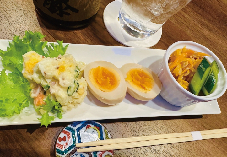 真心込めてつくるママ自慢の小料理は常連からも好評